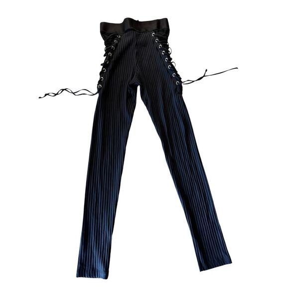 REVOLVE‎ Blue Life Fit - Tied Up Garter Leggings in Jet Black - size XS - Picture 3 of 11